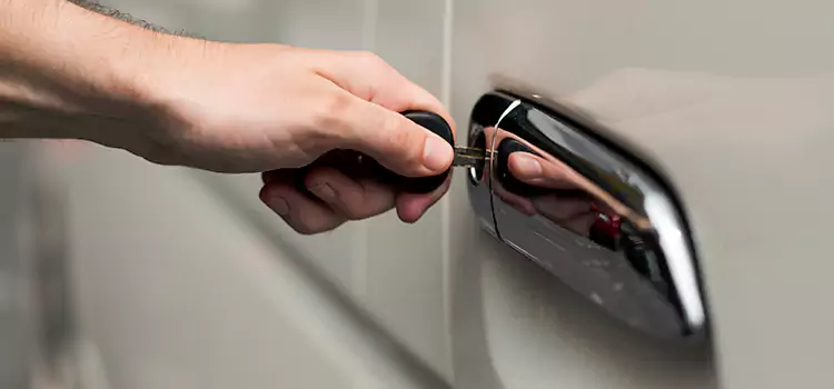 Why Choose Our Auto Locksmith Team in Toledo, OH?